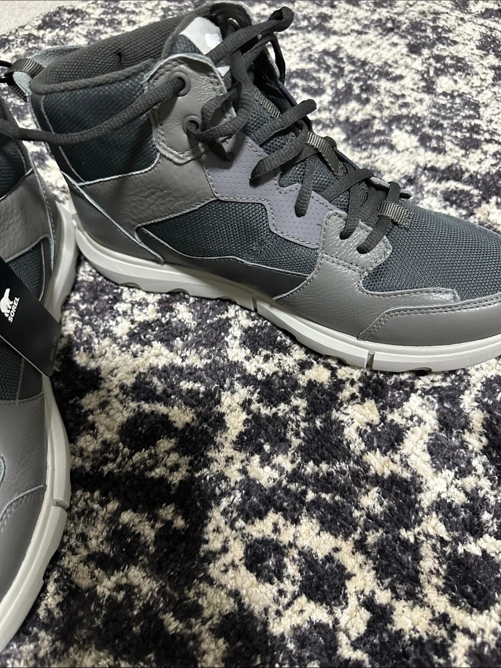 Sorel Men's Grey and Black High-Top Boots